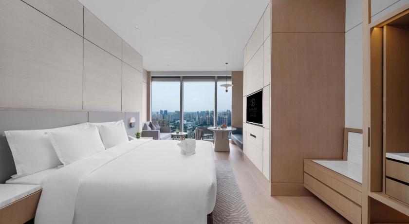 Grand Bay Hotel Chengdu - image 10