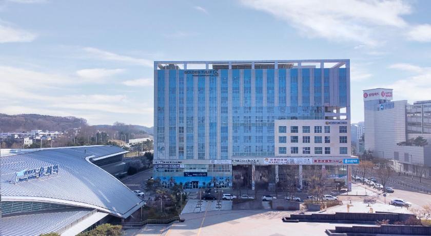 インチョン Incheon Airport Global Hotel & Suites (Unseo Station) 4つ星 ホテル プール