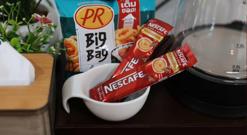 ラチャブリー Rungarun Residence 3つ星 ゲストハウス レストラン