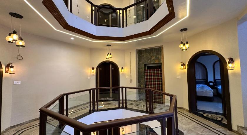 オムカレシュワル Hotel Omkareshwar Jyotirling Inn 3つ星 ホテル ロビー