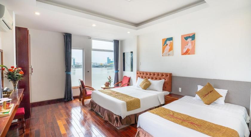 Image of Superior Triple Room with River View 0
