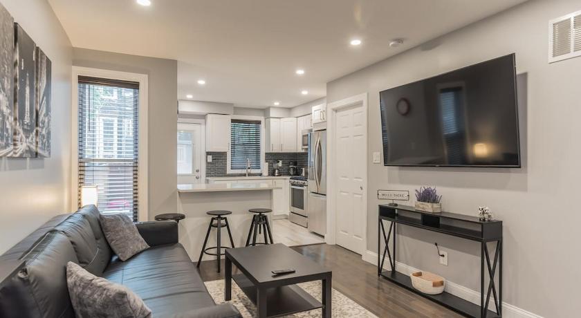 필라델피아 (PA) University City Executive Modern 3BR 2BA Within 5 min to Drexel, University of Pennsylvania, & Child 4성급 숙소 수영장