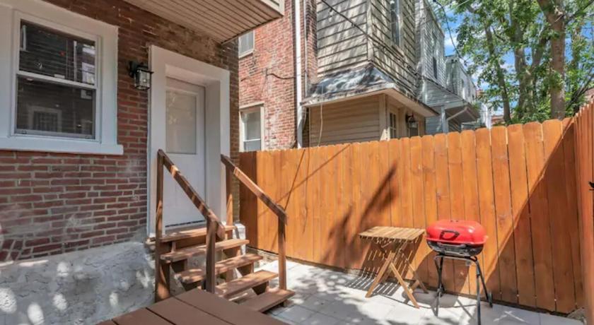 필라델피아 (PA) University City Executive Modern 3BR 2BA Within 5 min to Drexel, University of Pennsylvania, & Child 4성급 숙소 레스토랑