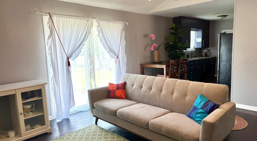 코퍼라스 코브 (TX) MODERN LUX 3BR HOME - King Bed - 10 mins to FT HOOD - Fenced yard - WIFI - Family friendly - LONG or 2성급 숙소 스위트룸