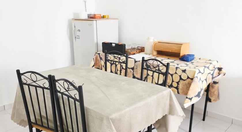 Tanjong Malim (Perak) HOMESTAY TAMAN SEGAR 23 (Muslim Only) 3-Star Single Room lobby
