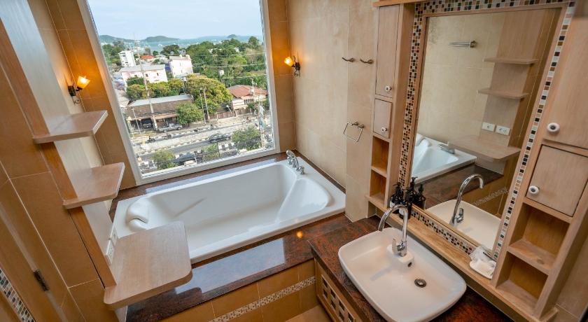 Image of Two-Bedroom Penthouse 16
