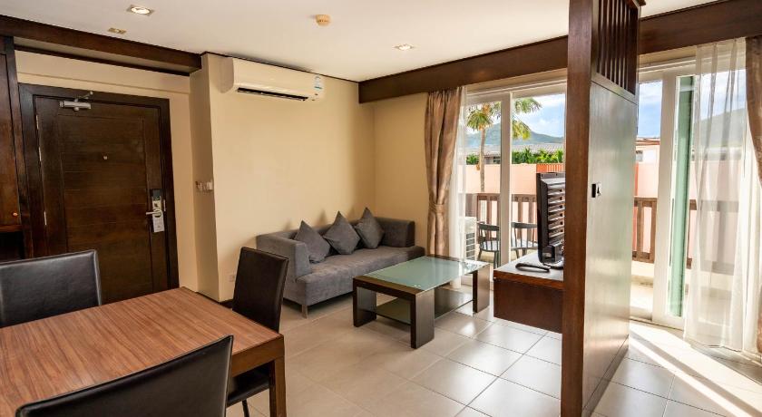 Image of 2 Bedroom Suite 14