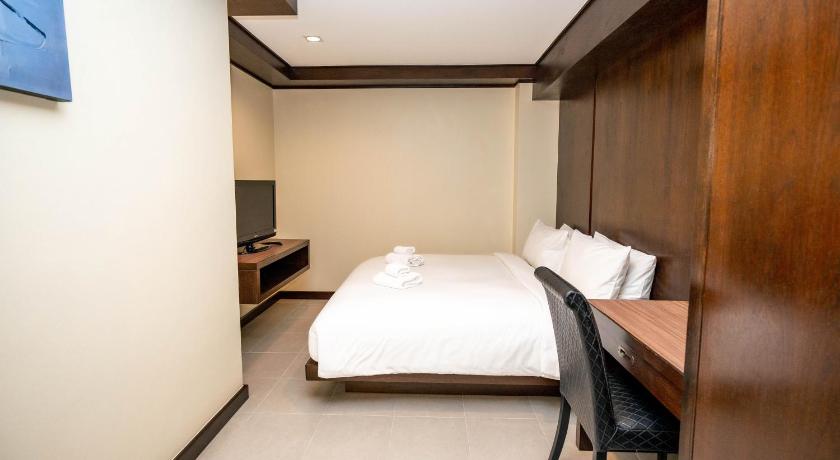 Image of 2 Bedroom Suite 17