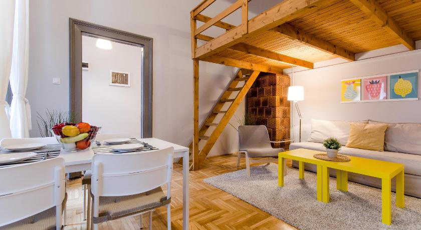 Almond Apartment photo