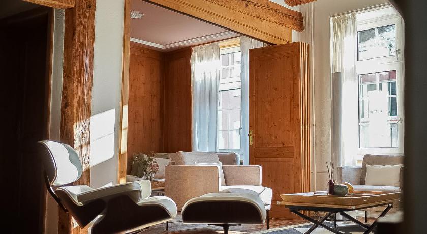 Central Chalet Rooftop Maisonette in Old Town