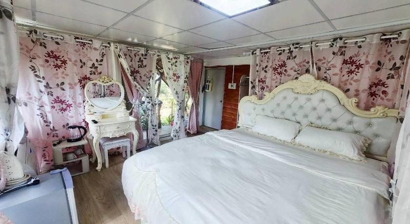 깐짜나부리 / 칸차나부리 Merlin Hut & Farm 2성급 호텔 객실