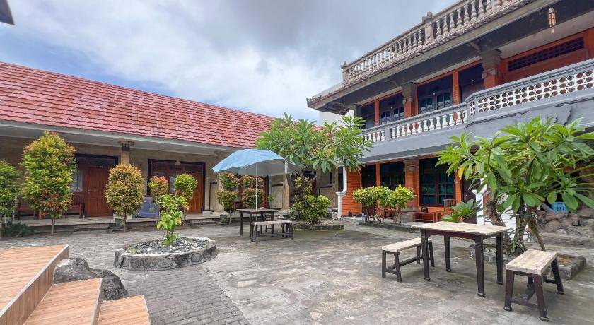 Mahendra Beach Inn - image 3