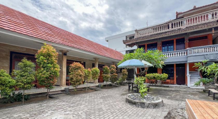 Mahendra Beach Inn - image 5