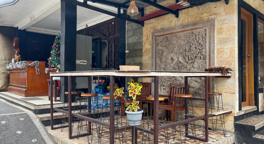 Mahendra Beach Inn - image 8