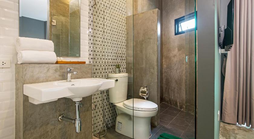 Image of Quadruple Room with Private Bathroom 2