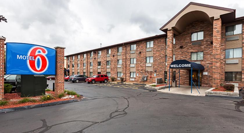 Motel 6-Milwaukee, WI - Glendale