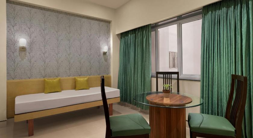 Image of Hazel King Suite with City View 1
