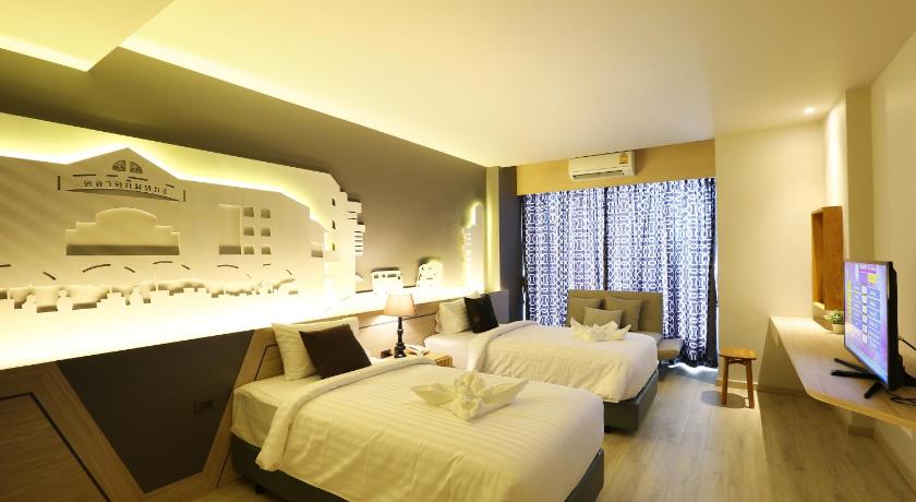 Image of Deluxe Twin Bed 6