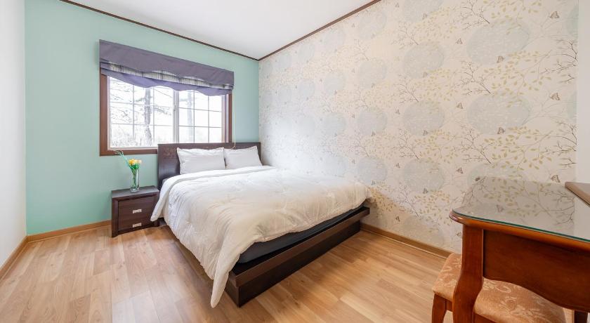 Two-Bedroom House 1 이미지 5