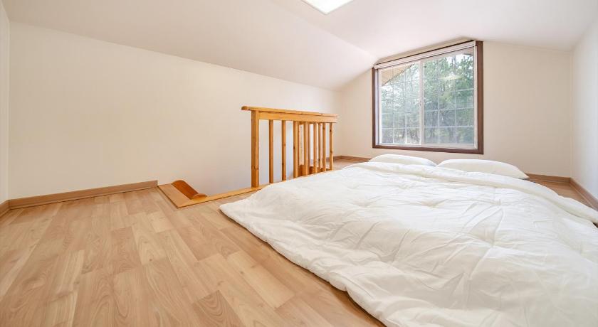 Two-Bedroom House 3 이미지 8