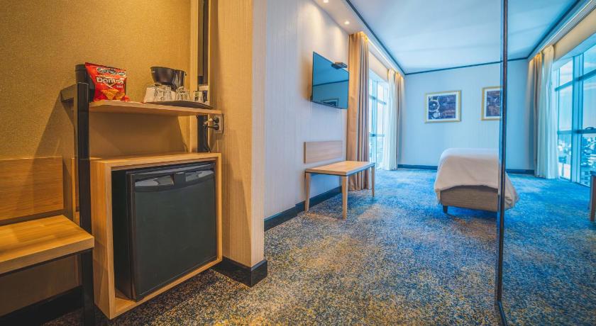 Image of 2 Queen Premium High Floor 1