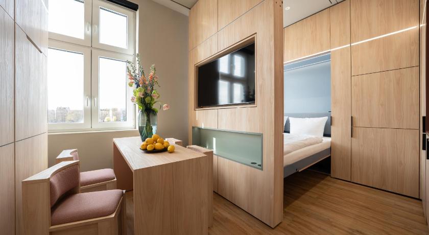 Berlin East Side Hotel 2-Star Hotel view