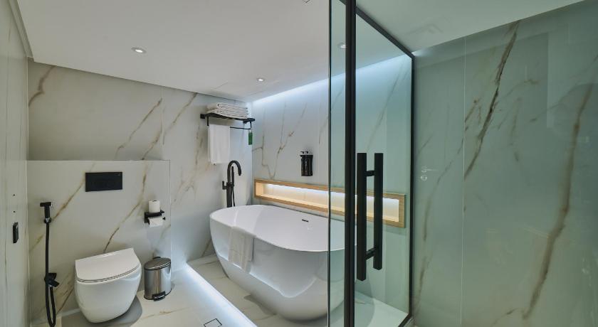 Image of Two-Bedroom Penthouse Suite 3