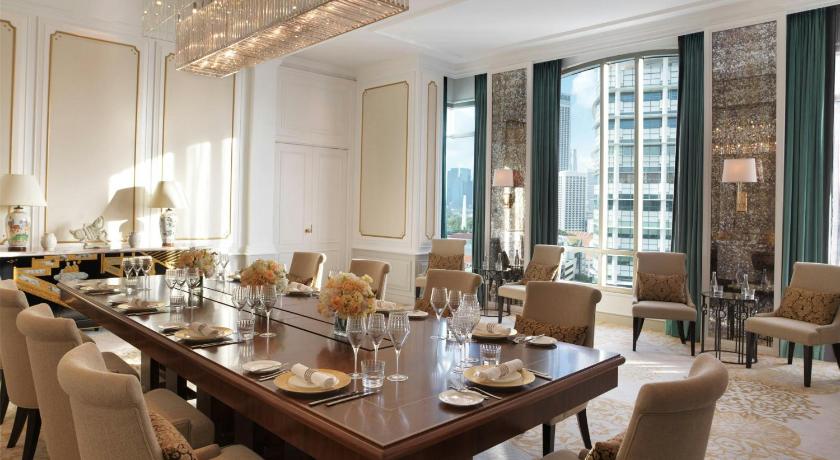 Image of One-Bedroom Presidential Suite with Club Access 6