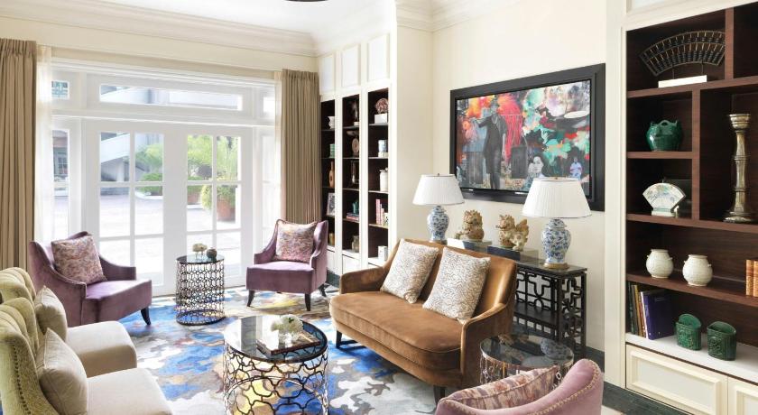 Image of One-Bedroom Presidential Suite with Club Access 5