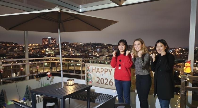 首尔 BinsHeim HBC - Aesthetic Stay with Namsan's Best Night view spot Rooftop 4星级 住宿 设施