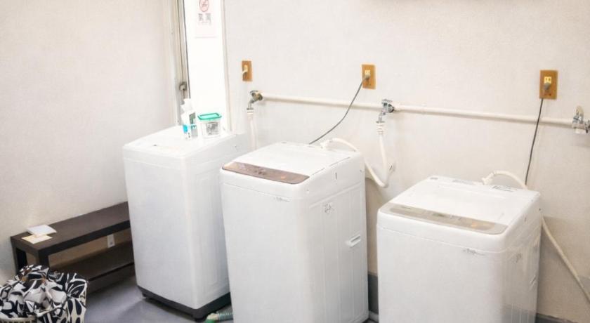 Osaka 心斎橋難波関空直通Sakurabarsh Ryokan Ambers Hostel Hotel pool