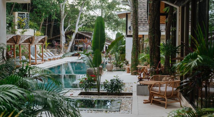 SeaTara Resort