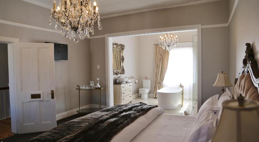 Deluxe King Room, The Kingsman boutique Hotel in Burgersdorp