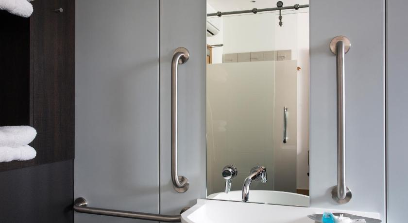 Image of Accessible Room 2