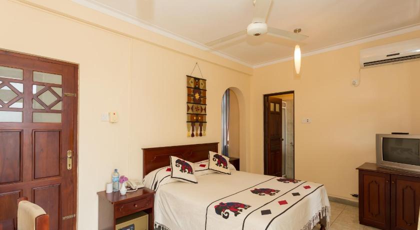 Hotel Amanda Hills photo