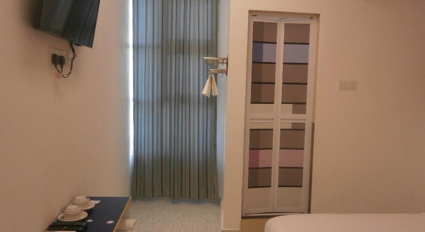 Image of Double Room with Private Bathroom 1