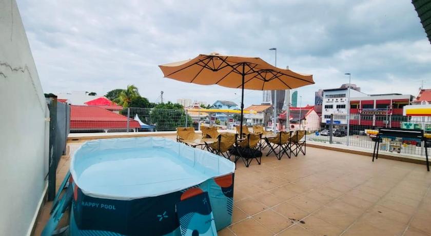 マラッカ Spacious Home for Families,  COMFY HILL 3つ星 ゲストハウス プール