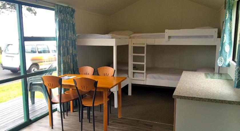 Image of Family Room with Shared Bathroom 2