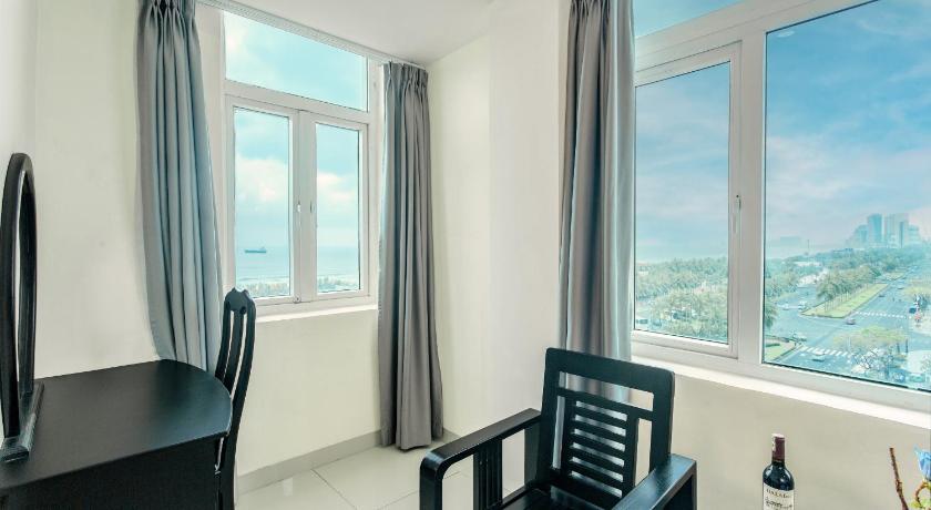 岘港 Seavitel Danang Beach Hotel 4星级 酒店 泳池