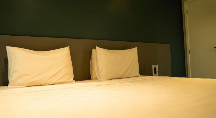 Image of Luxury Suite 12