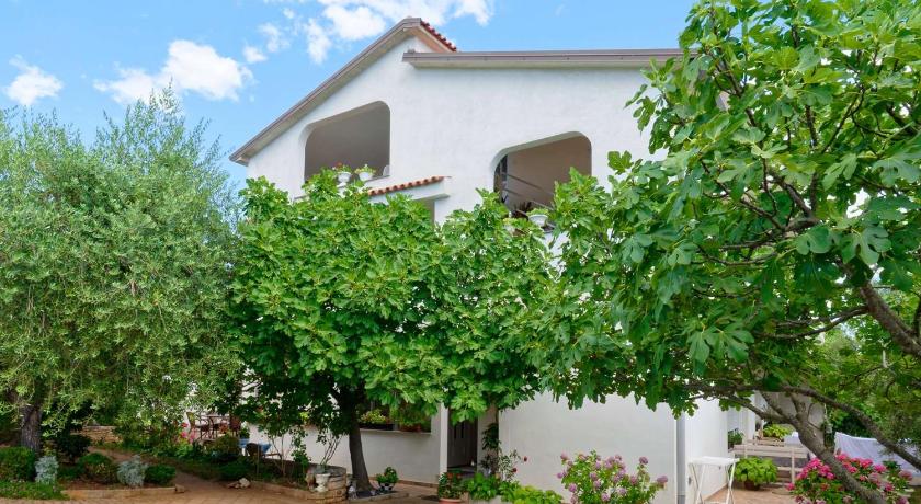 Apartments Susie by Rent Istria