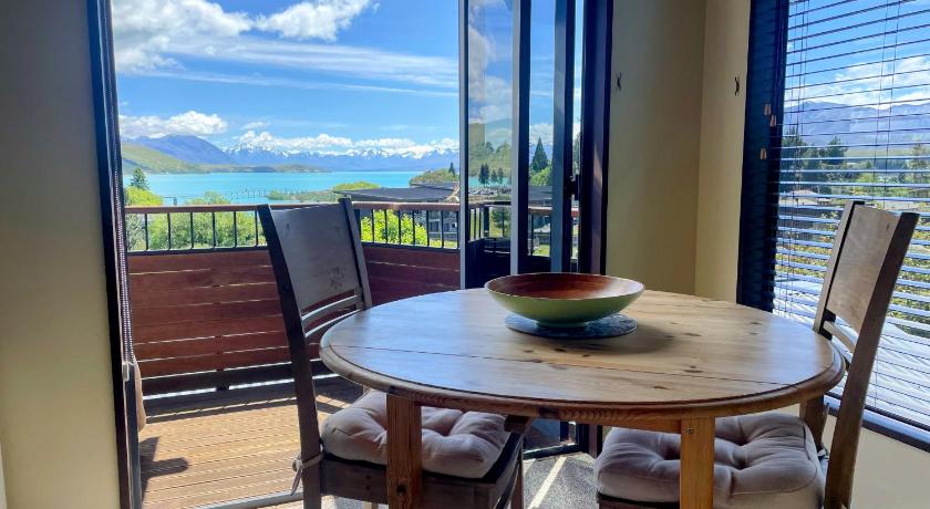 Image of Apartment with Lake View 10