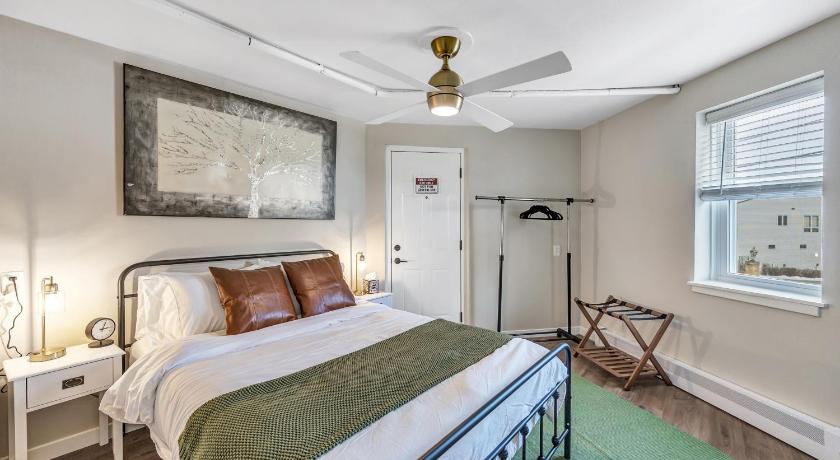 Algoma (WI) Newly renovated, we are the perfect location!!! 4-Star Accommodation suite