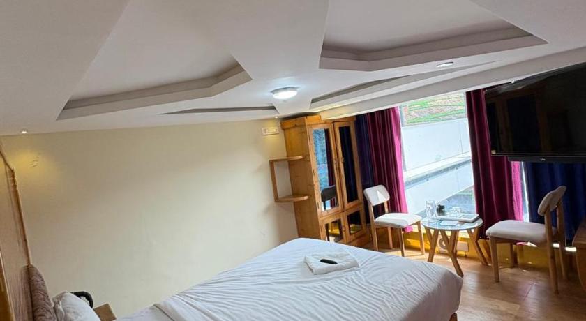 Rozana Retreats - image 29