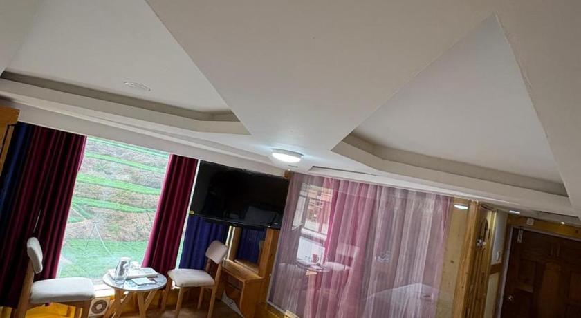 Rozana Retreats - image 30