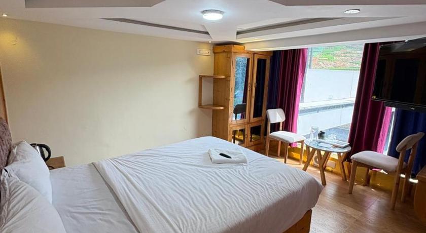 Rozana Retreats - image 25