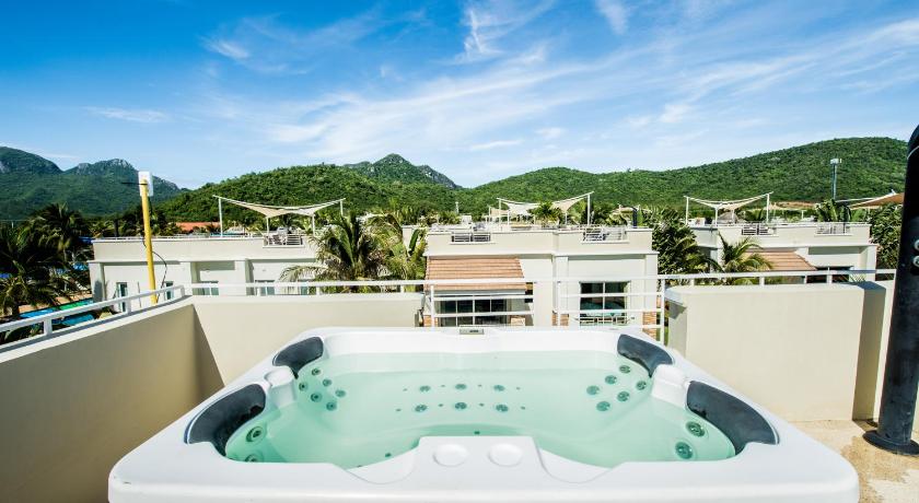 Image of 2 Bedroom Deluxe Villa 12