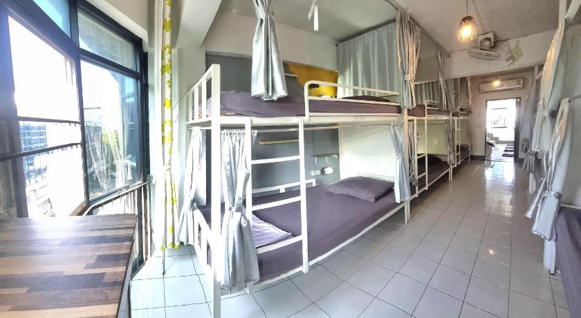 Image of Bunk Bed in Mixed Dormitory Room 1