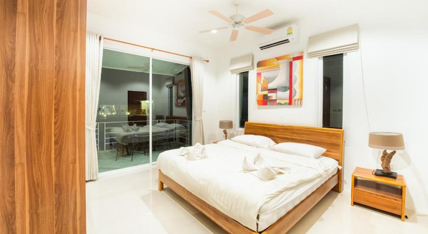 Image of 2 Bedroom Executive 13