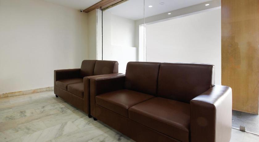 Capital O Sri Suprabhat Grand Near Kachiguda Railway Station – Hyderabad, IA